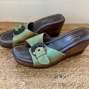 Donald J Pliner couture wooden Wedge Sandal mermaid shimmer size 8